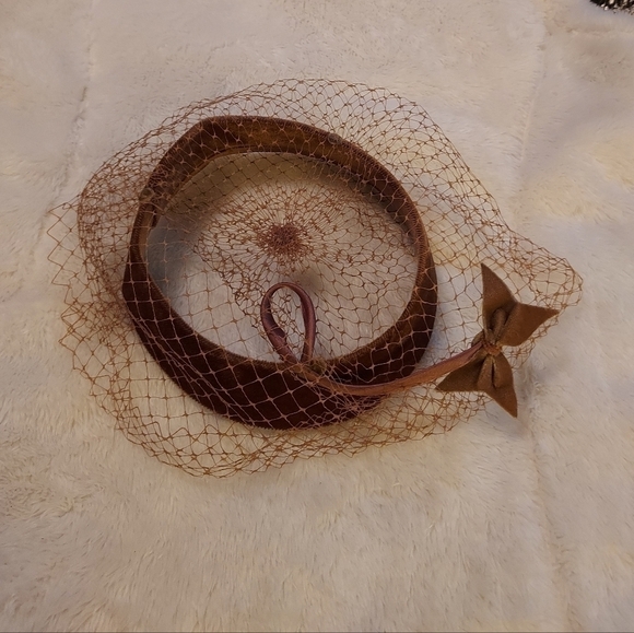 Vintage velvet with netting and velvet bow - Picture 11 of 11